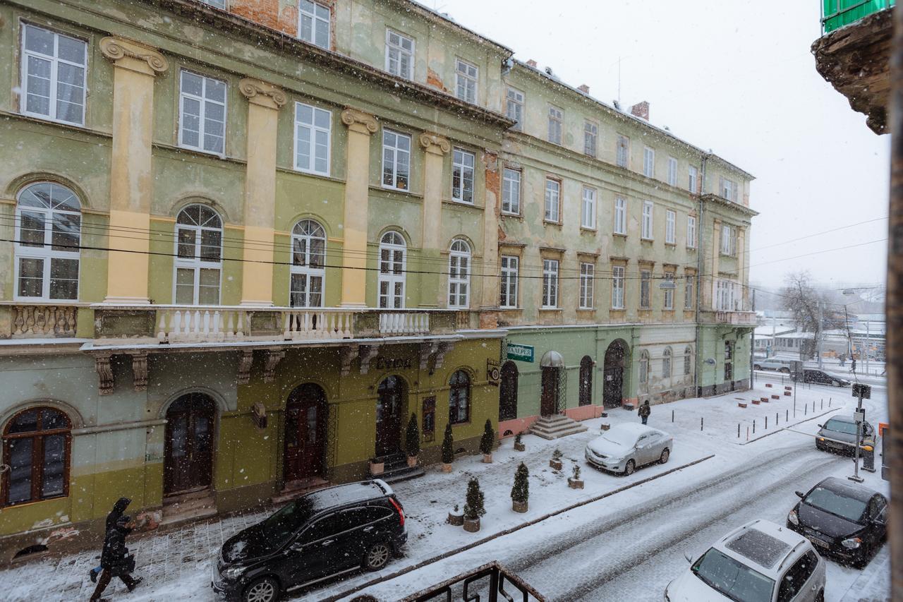 Apartments On Teatralna 26 Lviv Ngoại thất bức ảnh