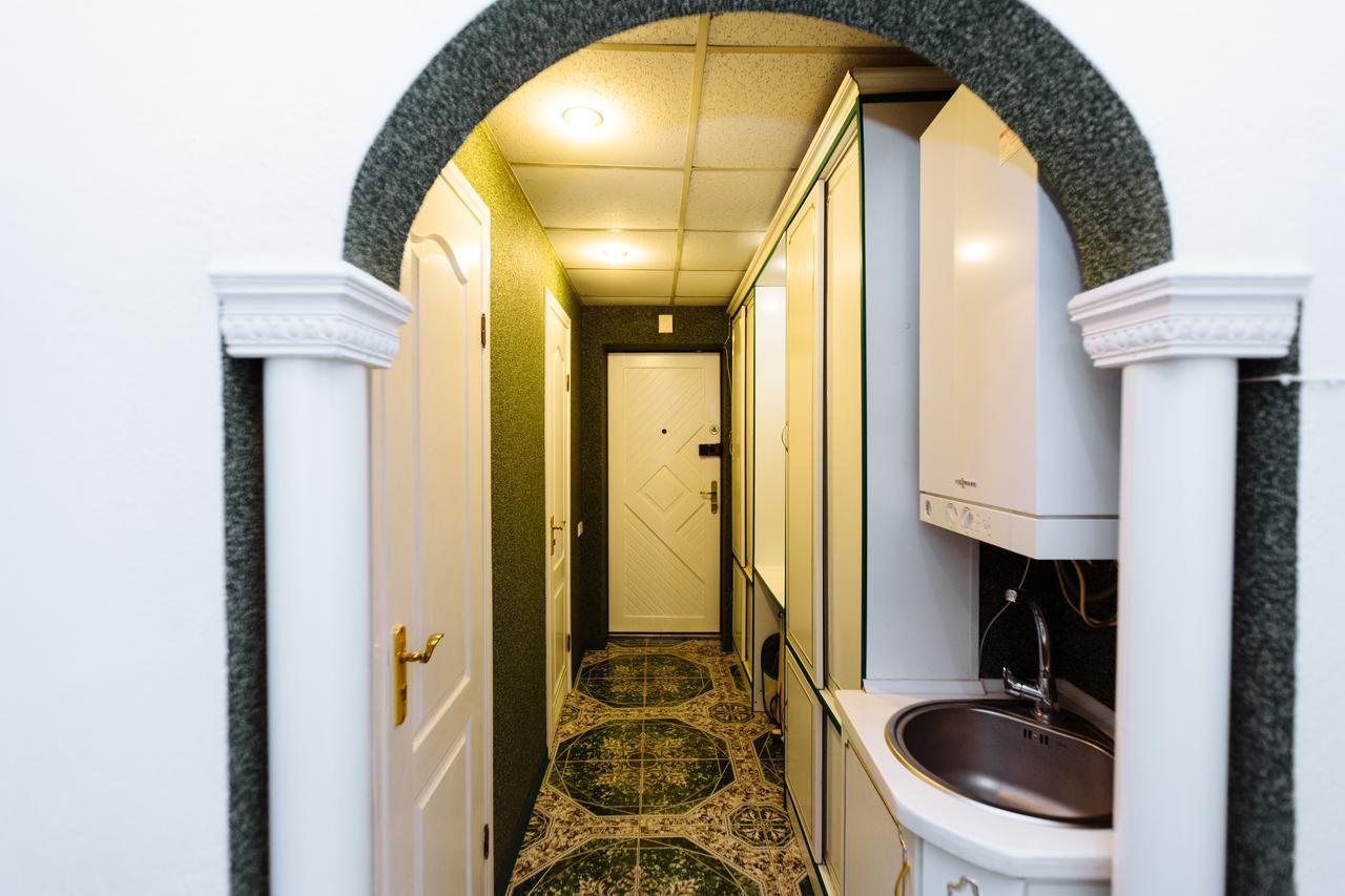 Apartments On Teatralna 26 Lviv Ngoại thất bức ảnh